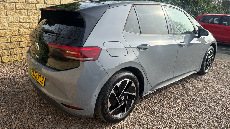 Volkswagen ID.3 150kW Family Pro Performance 58kWh 5dr Auto Electric Hatchback